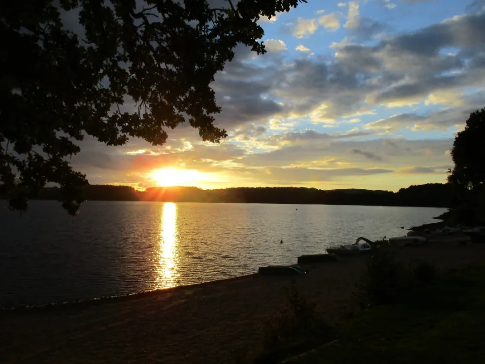 Camping Plage Des Settons