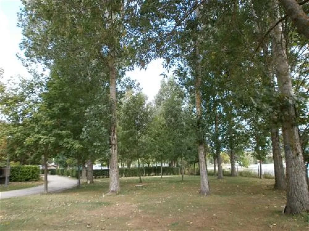 Camping Municipal De Fontclaire