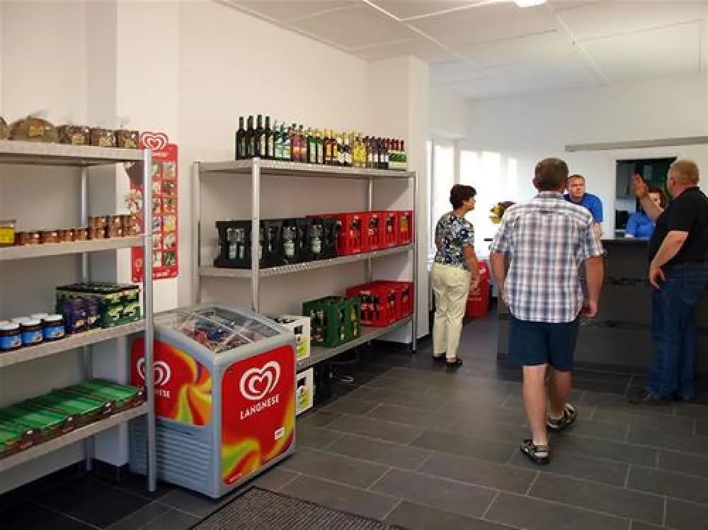 Peenecamp Neukalen, Meckl. Seenplatte & Schweiz