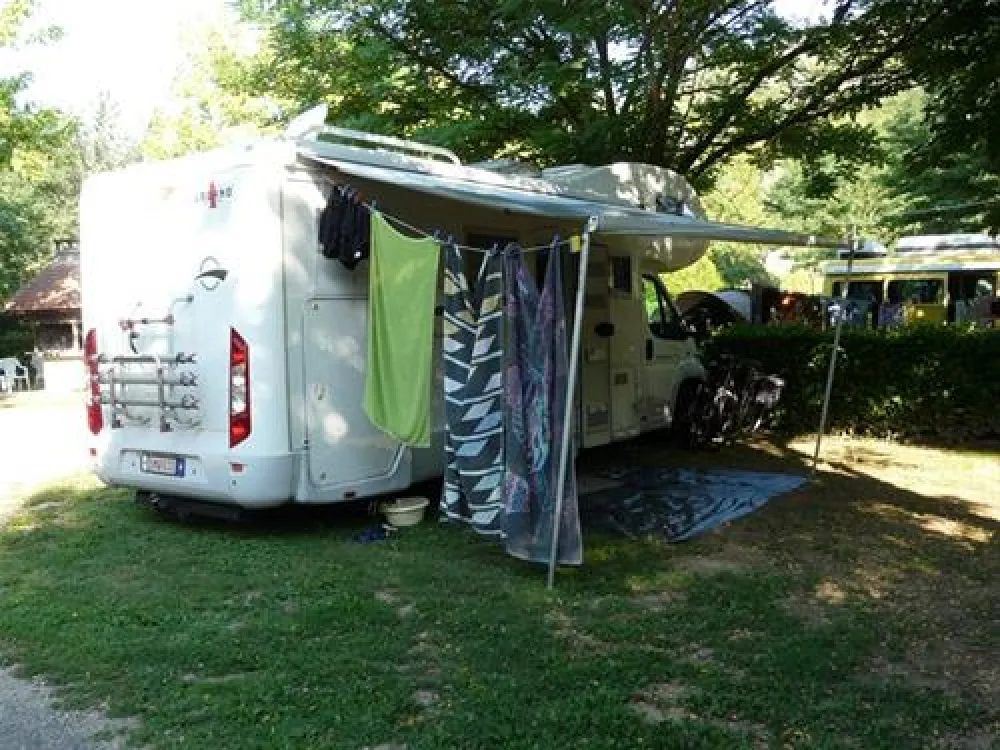 Flower Camping - Le Port de Lacombe