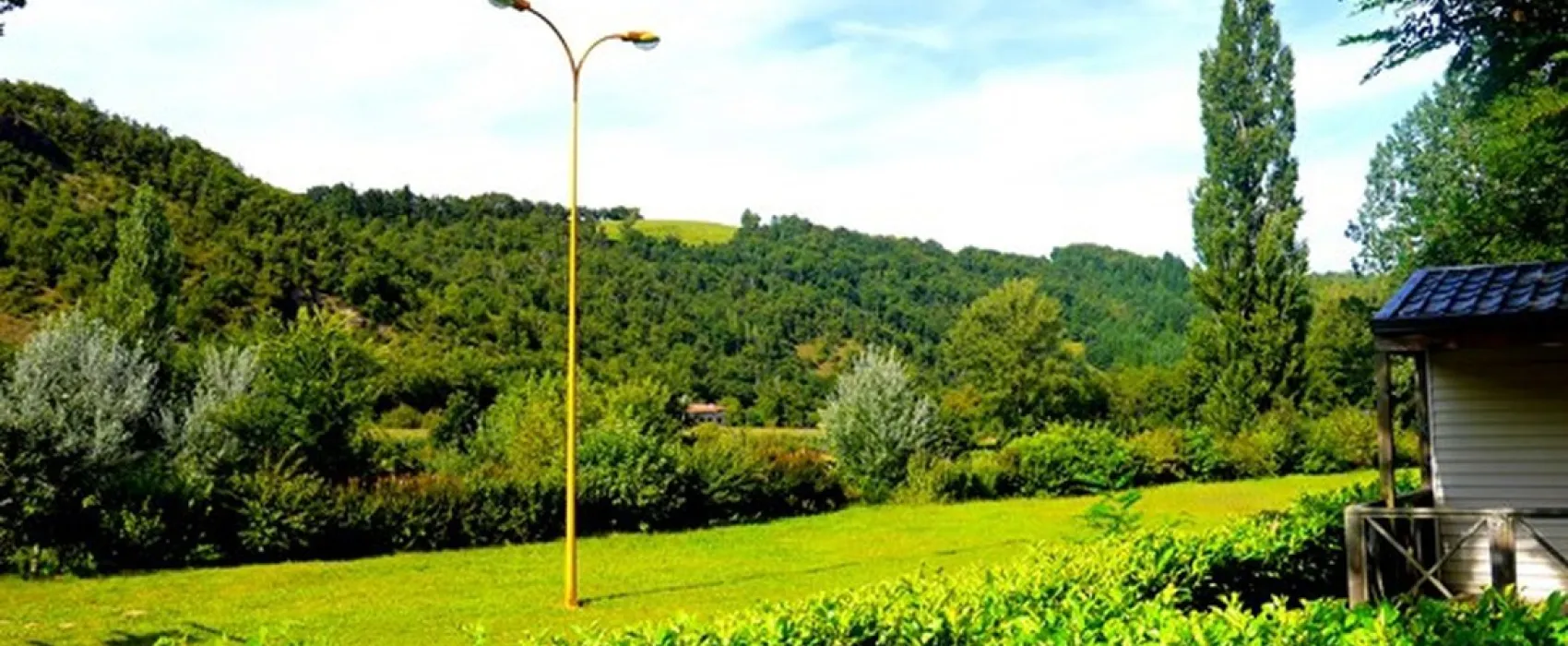 Flower Camping - Le Port de Lacombe