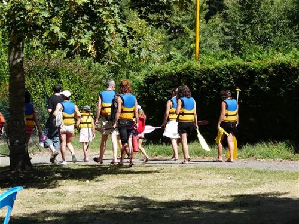 Flower Camping - Le Port de Lacombe