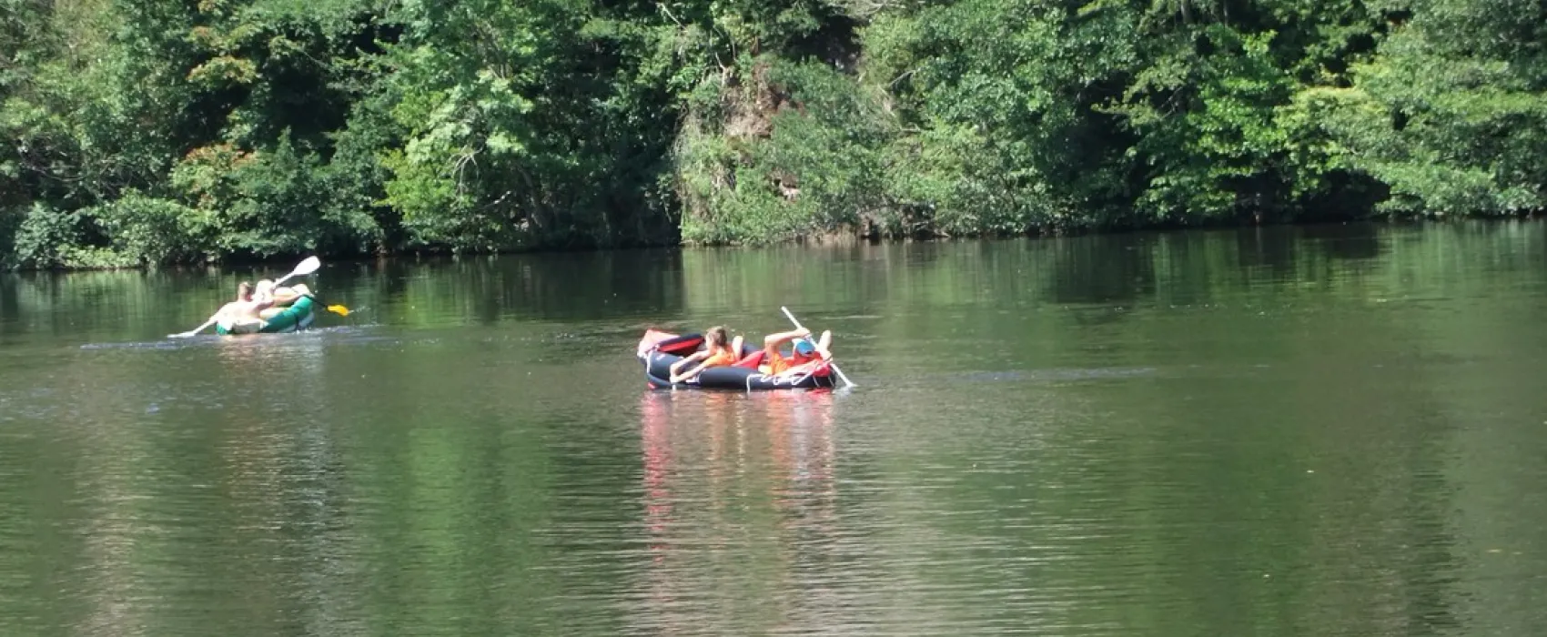 Flower Camping - Le Port de Lacombe