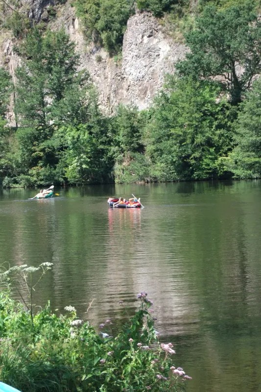 Flower Camping - Le Port de Lacombe