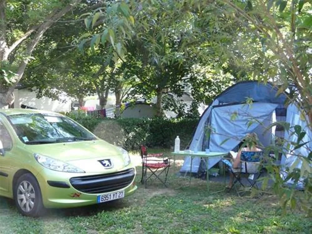 Flower Camping - Le Port de Lacombe