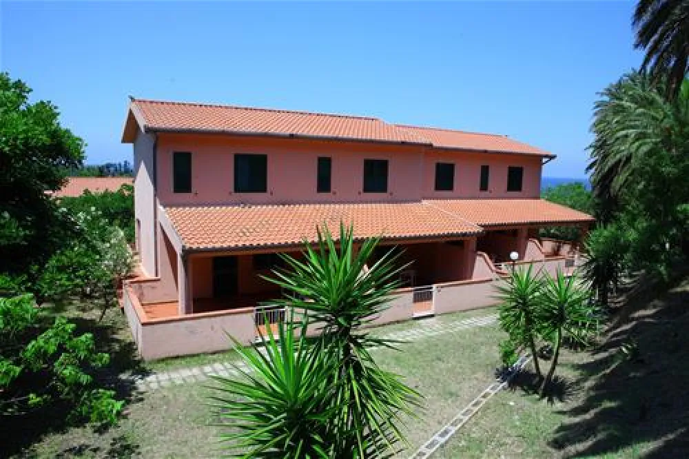 Campeggio Calanovella