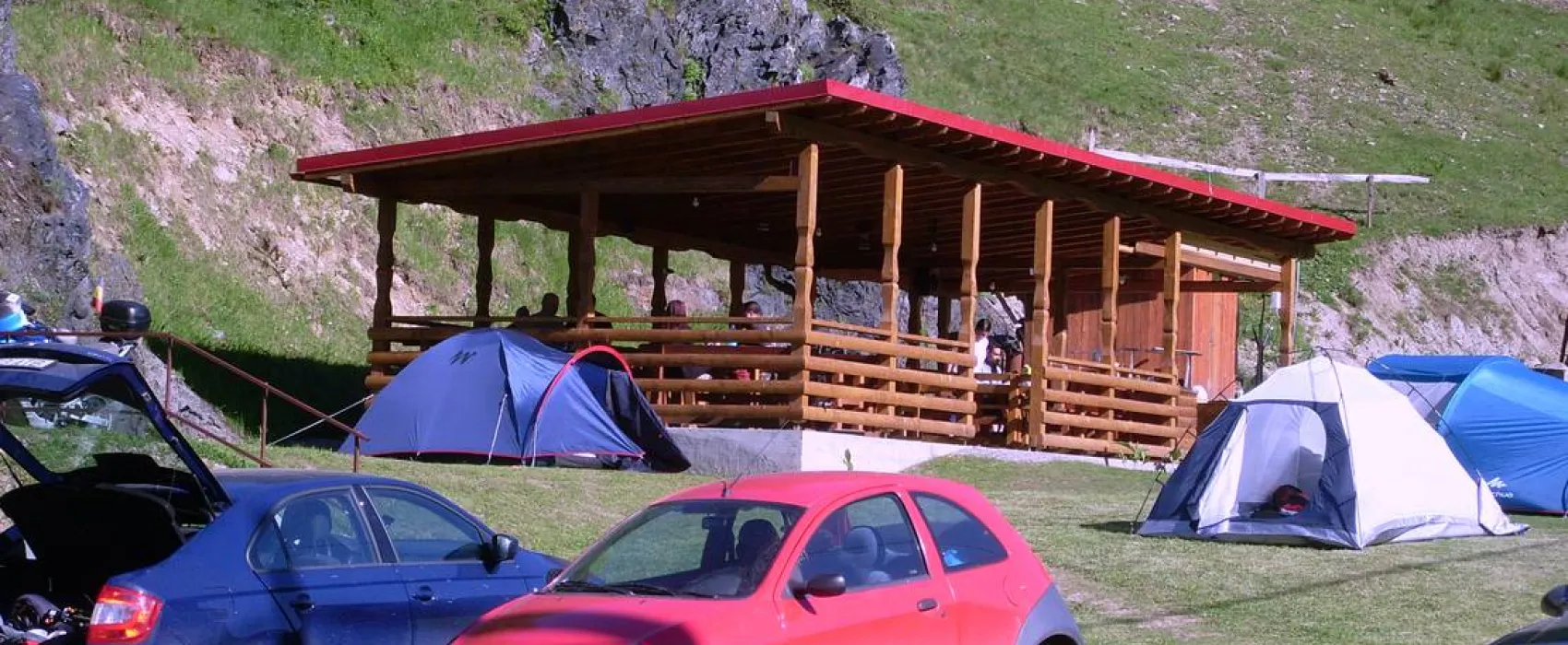 Pensiune camping laura borsa