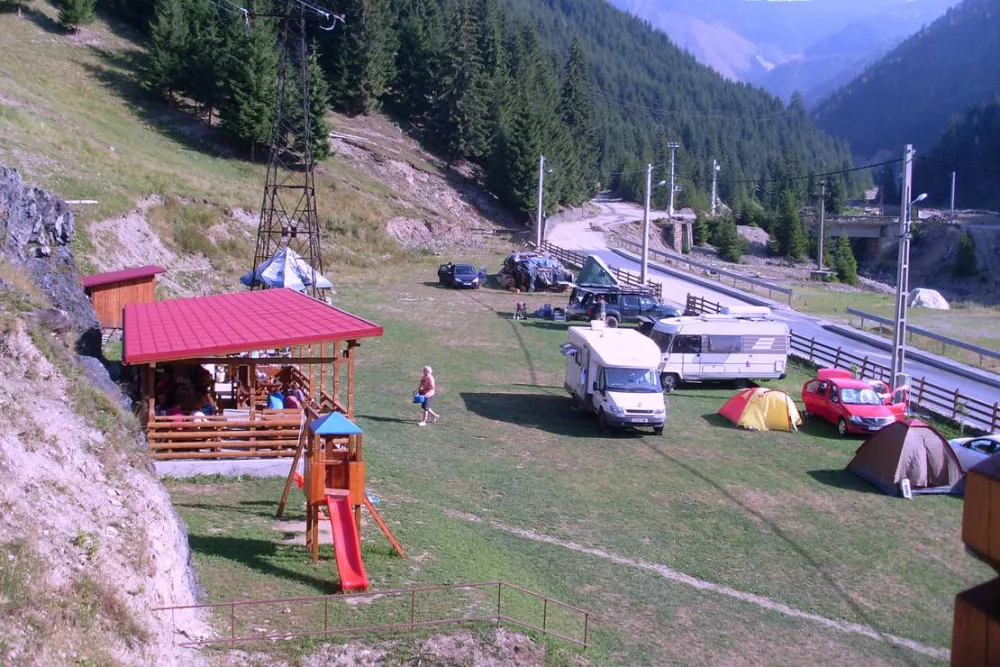 Pensiune camping laura borsa