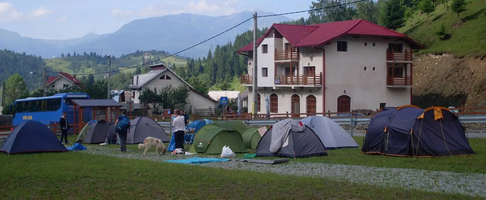 Pensiune camping laura borsa