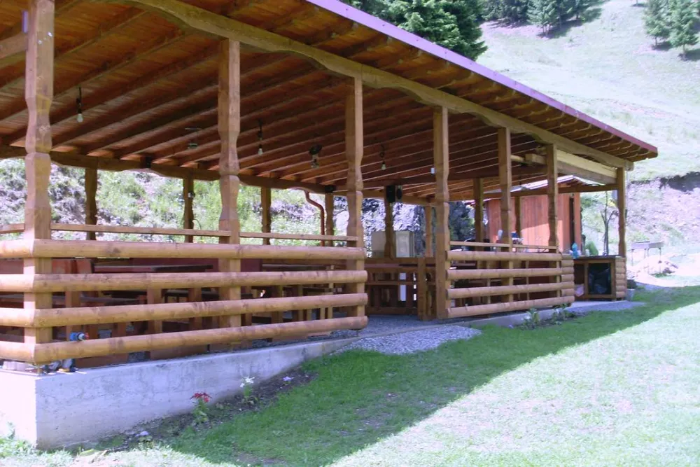 Pensiune camping laura borsa