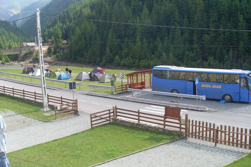 Pensiune camping laura borsa