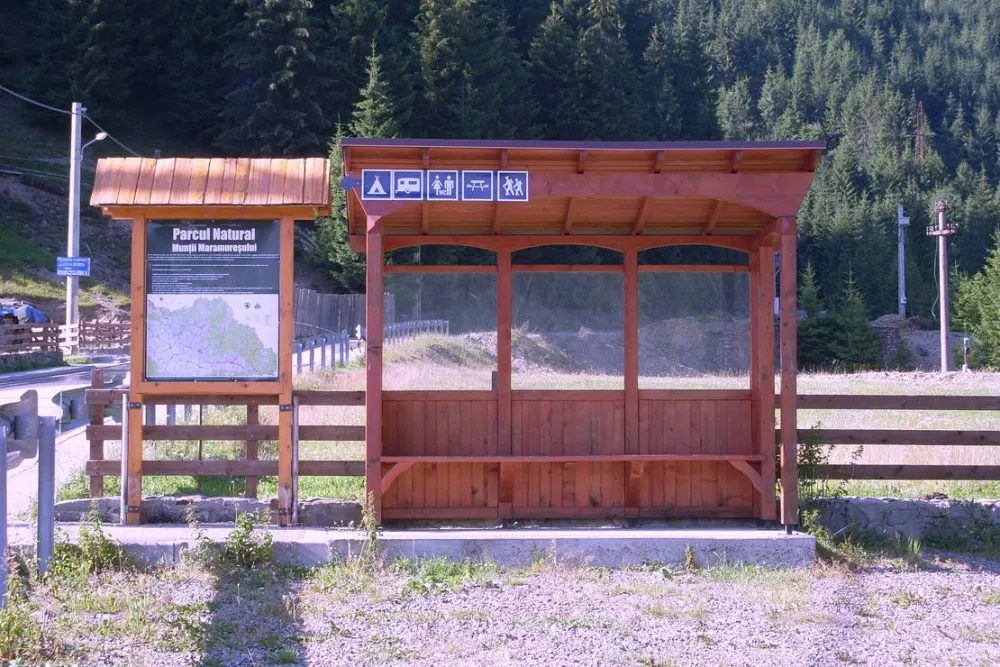 Pensiune camping laura borsa