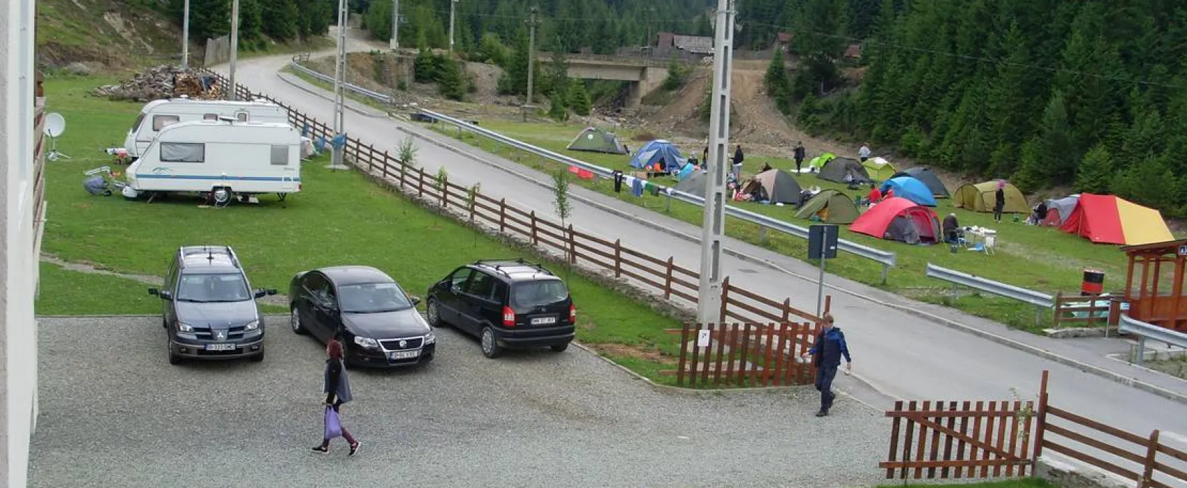 Pensiune camping laura borsa