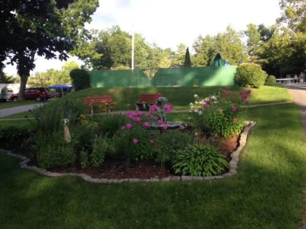 Shady Oaks Campground & Cabins