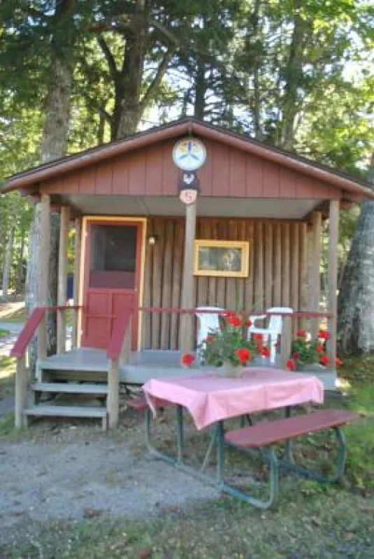 Shady Oaks Campground & Cabins