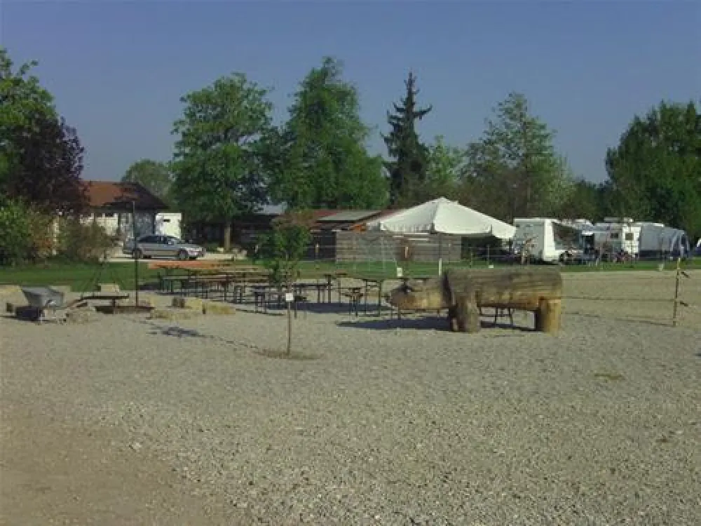 Campingplatz Schwarzfelder Hof