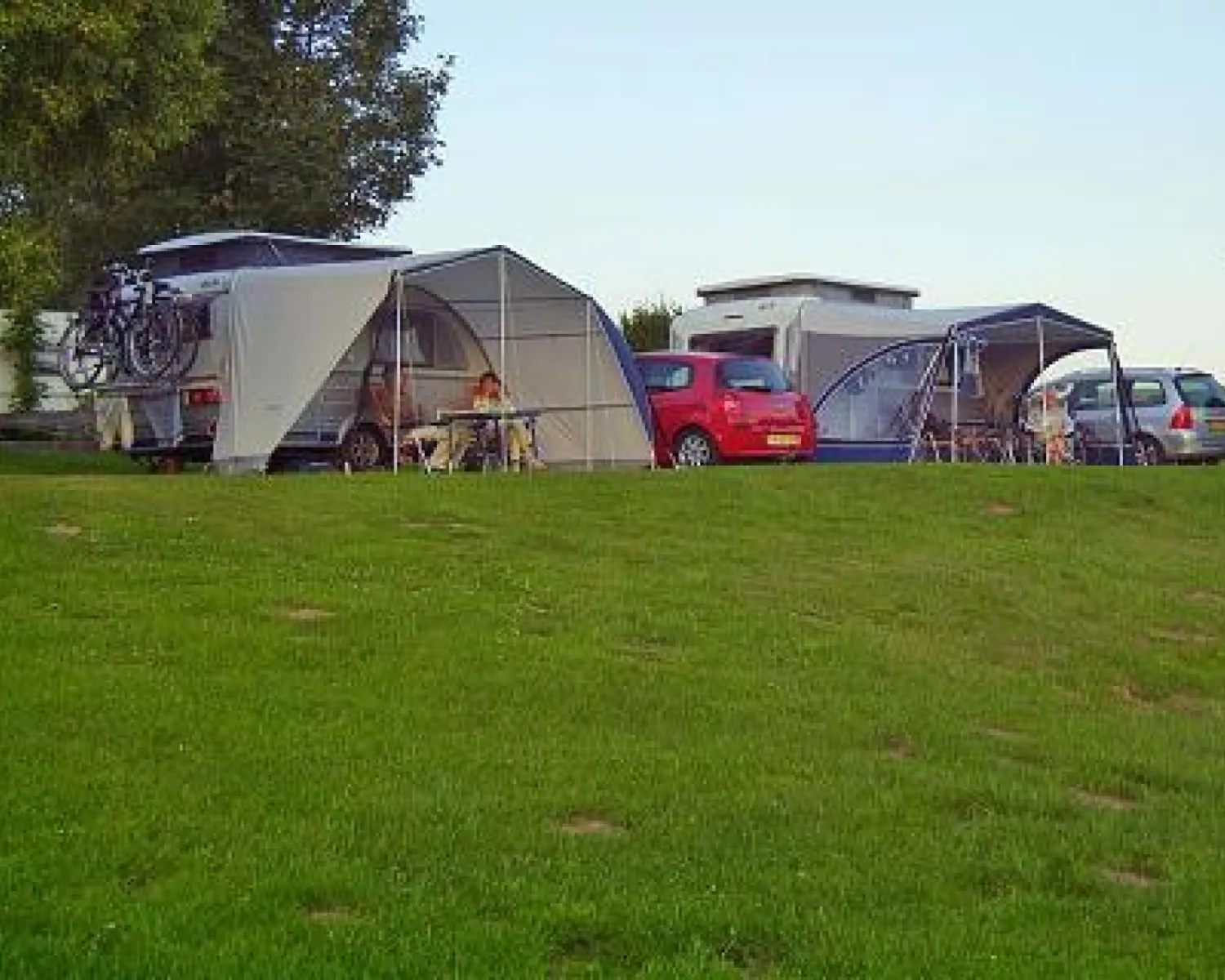 tunnelzelt aufblasbar 4 personen 