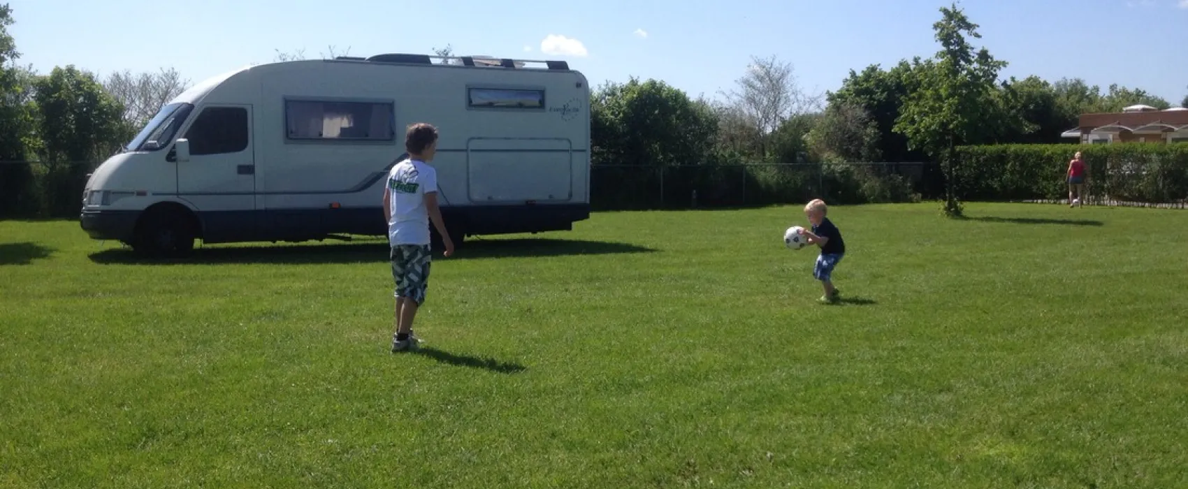 DE WOLDSTEK Forellenvisvijvers & Minicamping