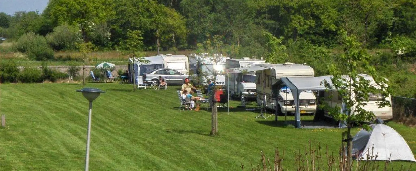 DE WOLDSTEK Forellenvisvijvers & Minicamping