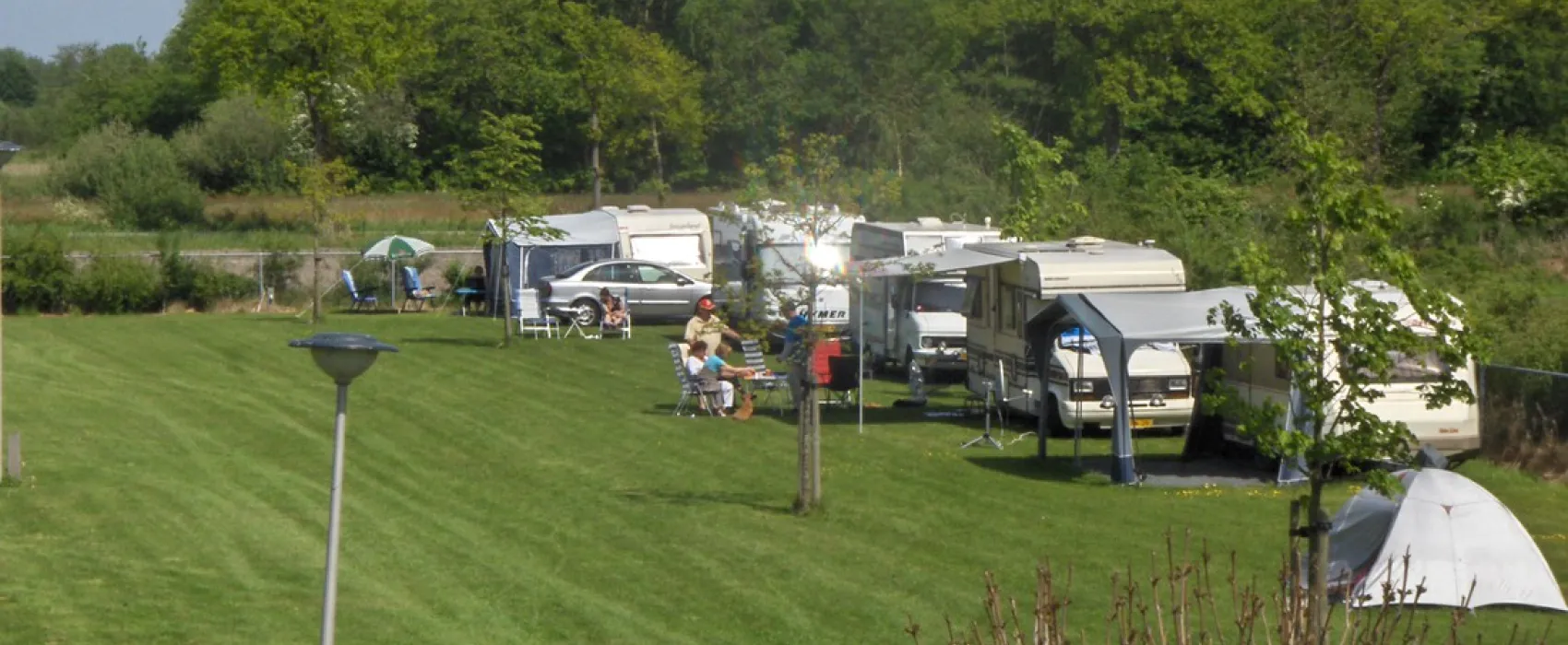 DE WOLDSTEK Forellenvisvijvers & Minicamping