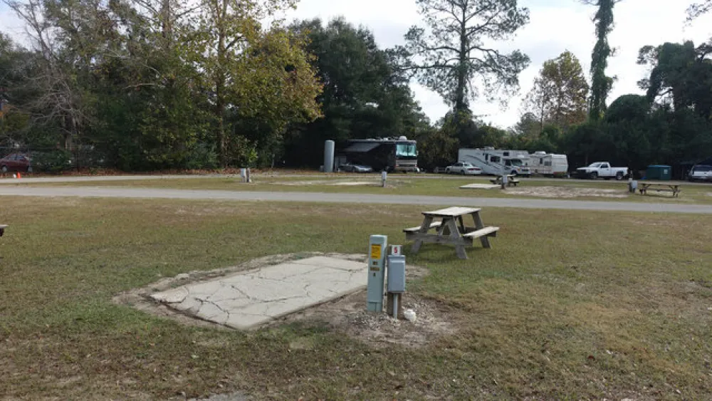 Lakeside Travel Park