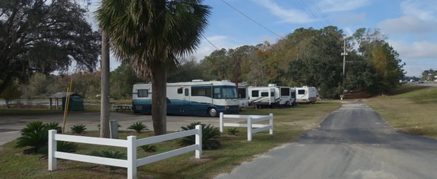 Lakeside Travel Park