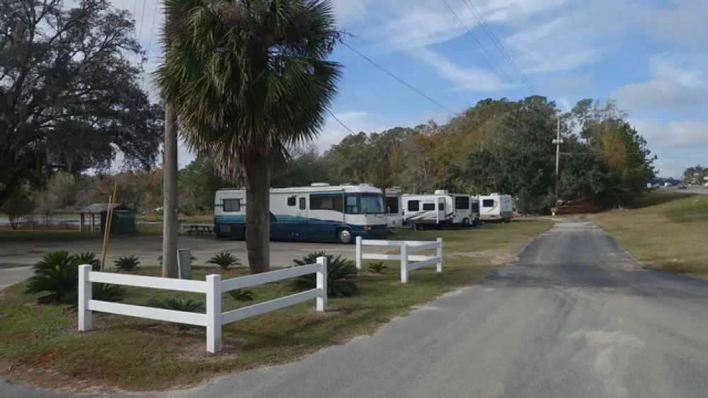 Lakeside Travel Park