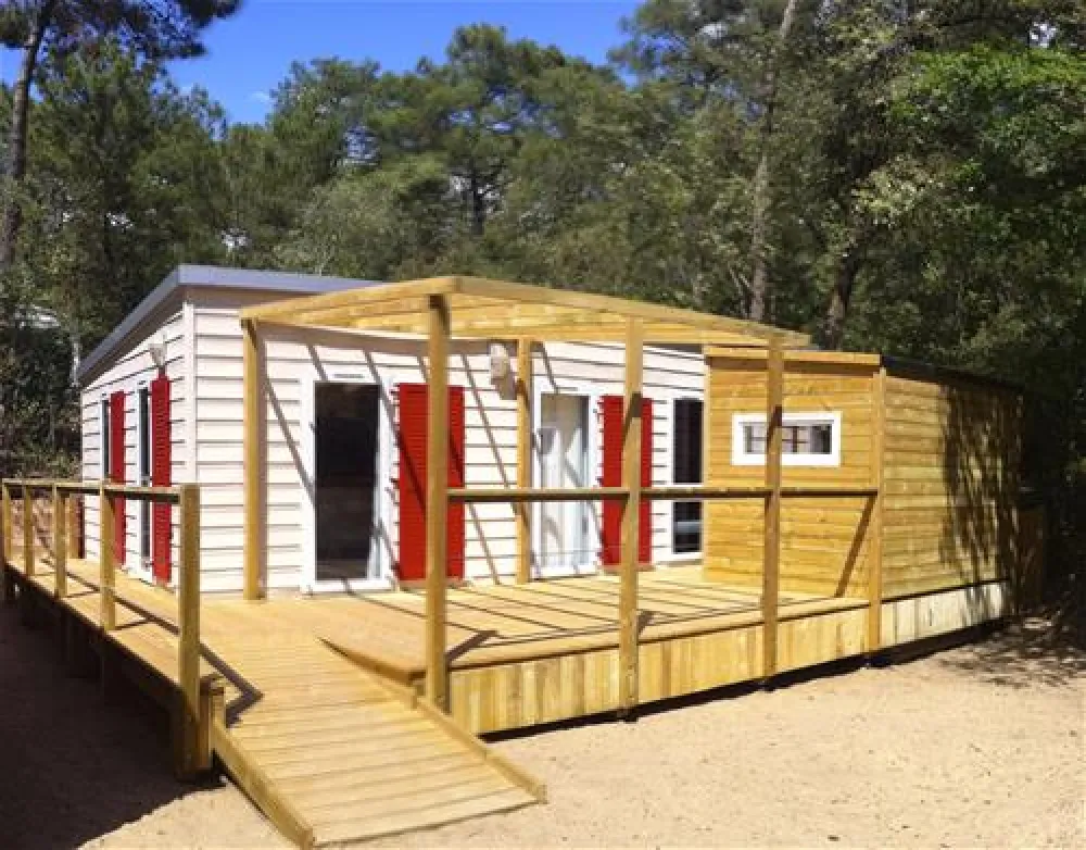 Le Clos des Pins Camping  