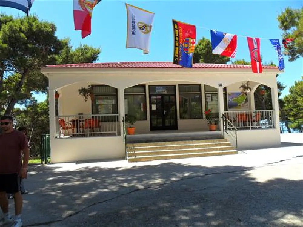 Camping Uvala Borova