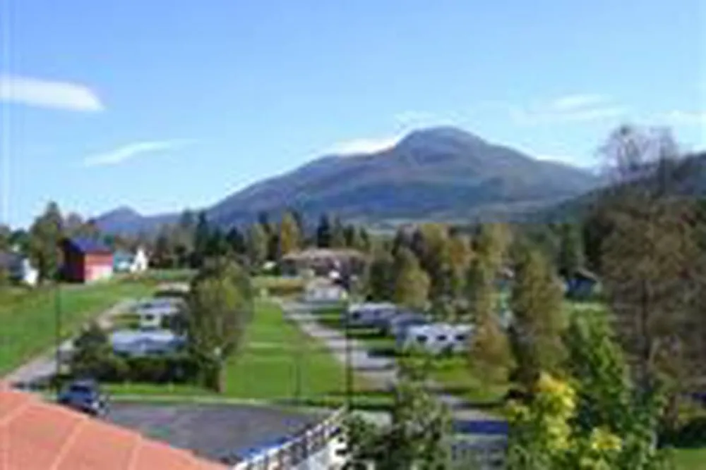 Pluscamp JølstraholmenCamping og Hytter