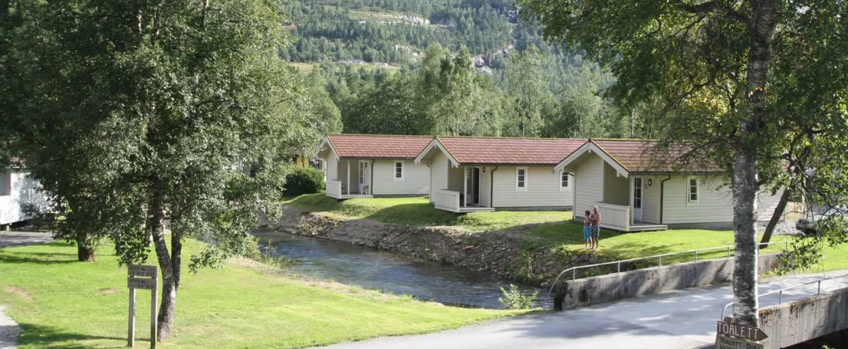 Pluscamp JølstraholmenCamping og Hytter