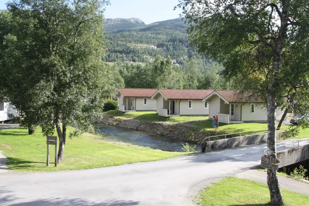 Pluscamp JølstraholmenCamping og Hytter