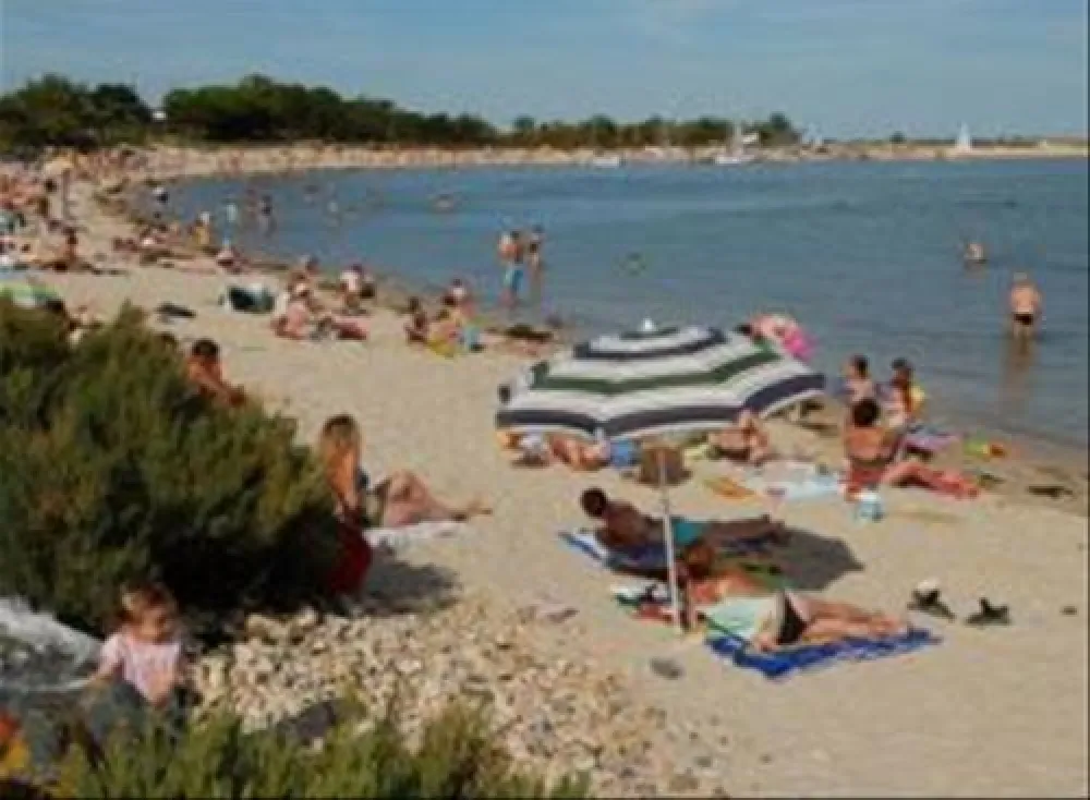 Flower Camping Les Ilates  