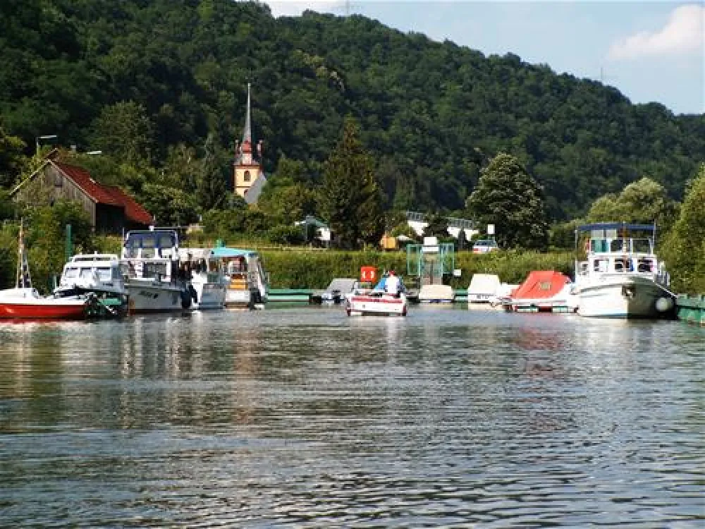 Camping + Bootsmarina Hock