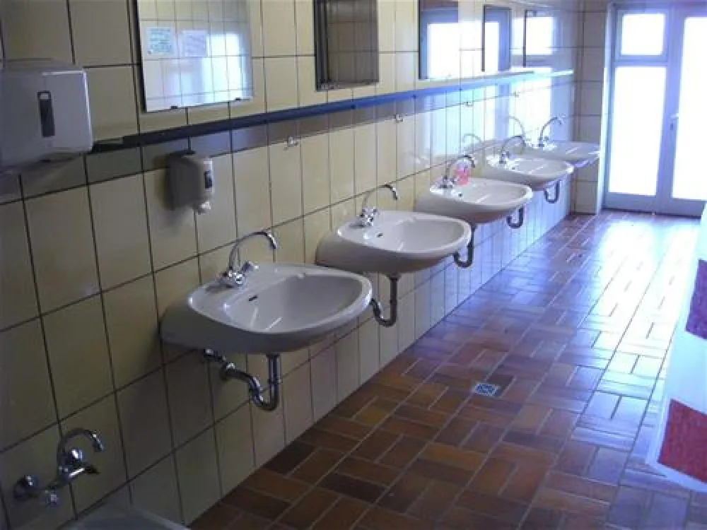 Camping + Bootsmarina Hock