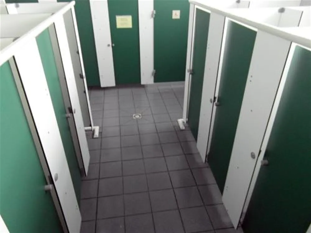 Camping Parc Des Cygnes  