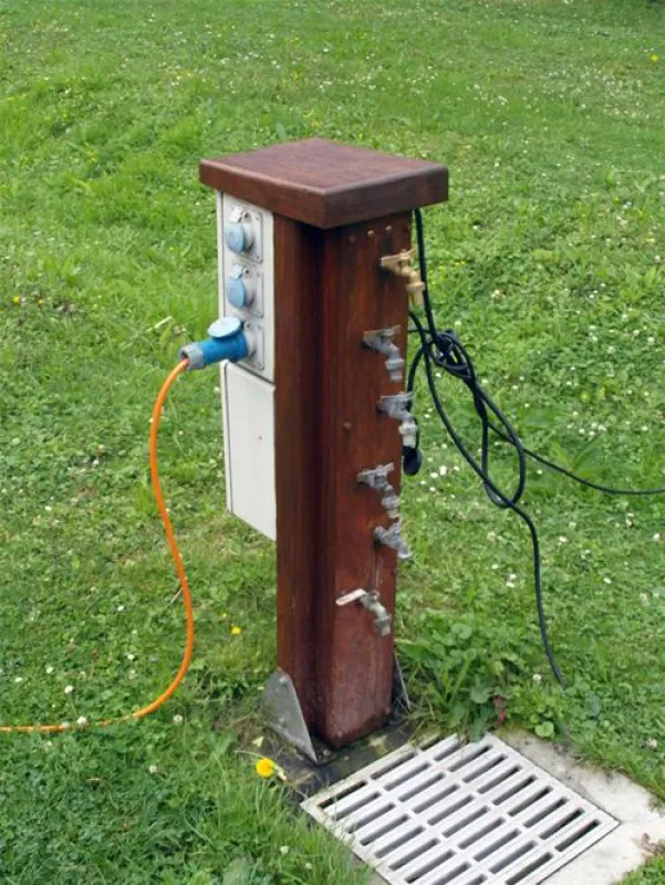 Camping Parc Des Cygnes  