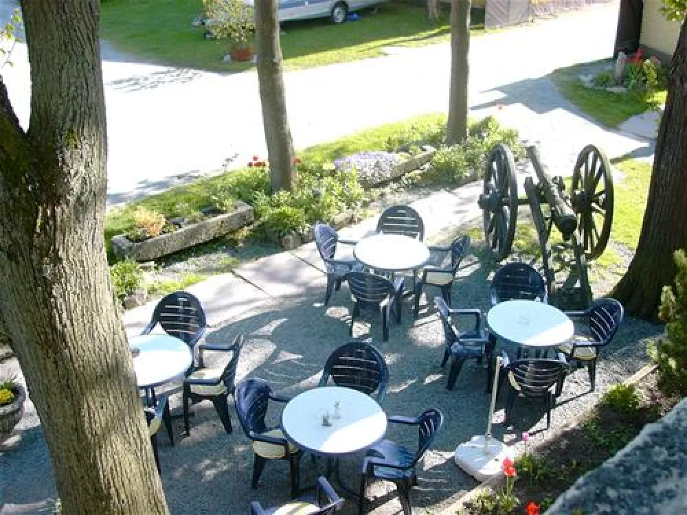 Hotel & Camping Schloss Issigau