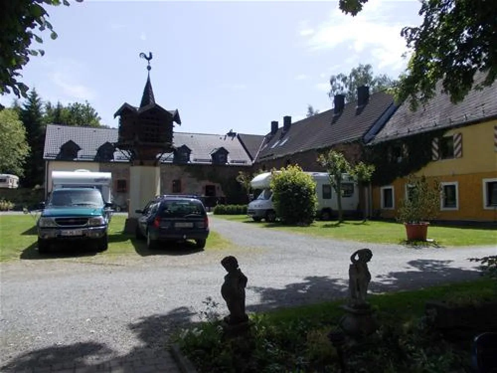 Hotel & Camping Schloss Issigau