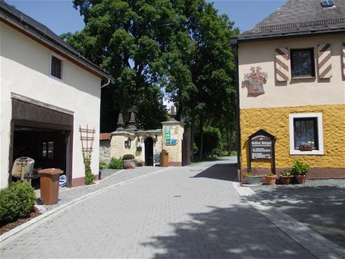 Hotel & Camping Schloss Issigau in Deutschland - Spottocamp - Spottocamp