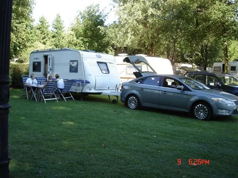 Hotel & Camping Schloss Issigau