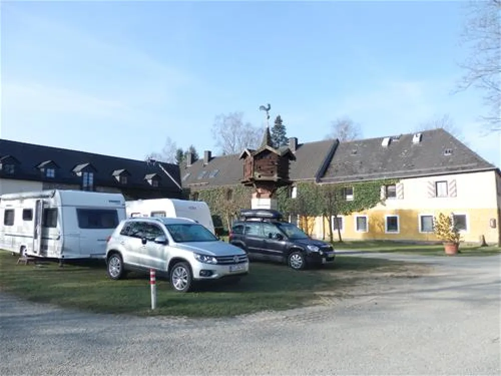 Hotel & Camping Schloss Issigau