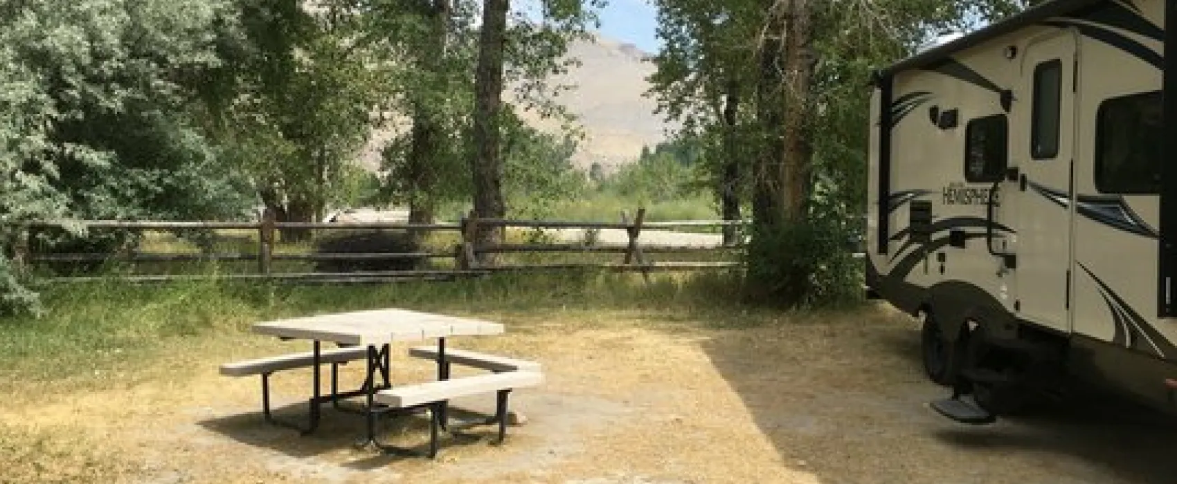 Watts Bridge Campground