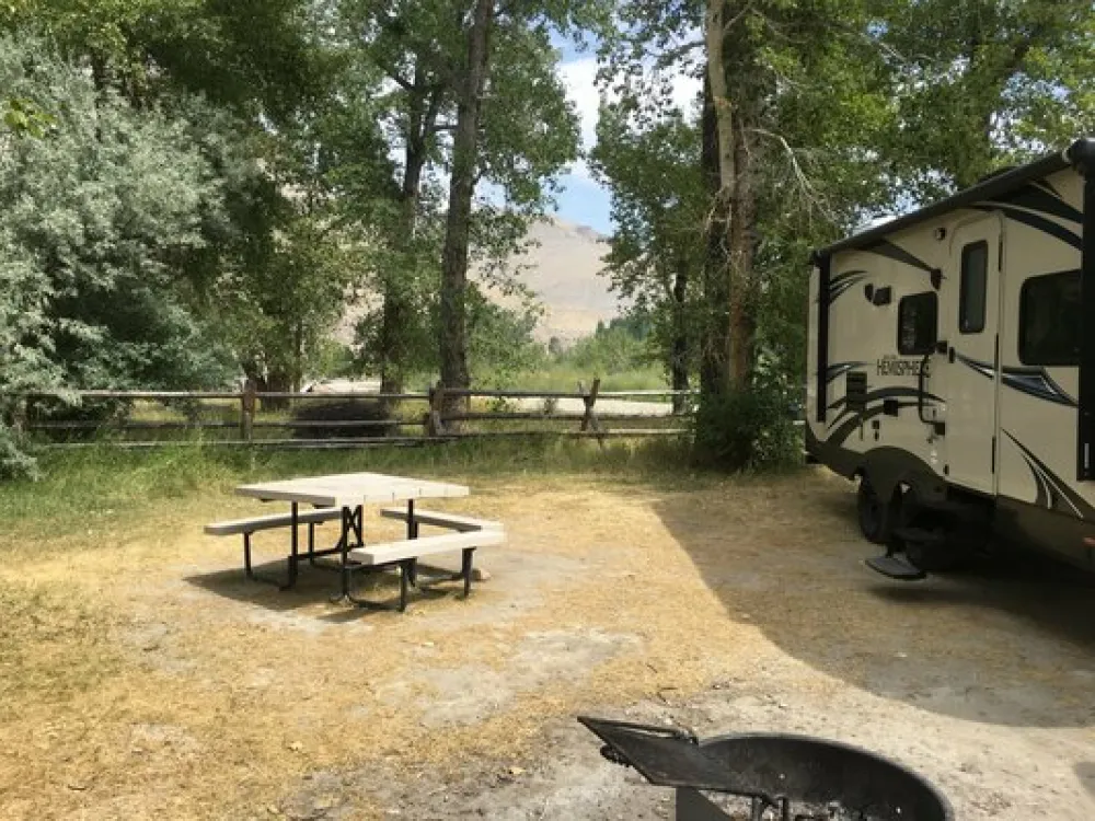 Watts Bridge Campground