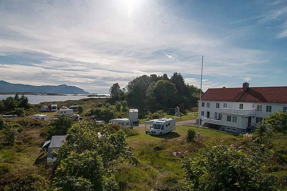 Lysø Naturcamping + Ferienhäuser