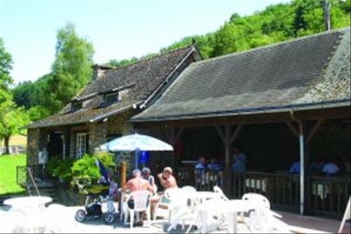 Camping Municipal Du Lac - Photo 2