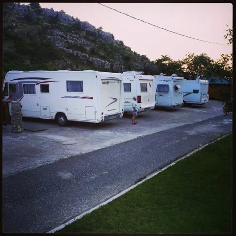 Camping Izvor-Hostel Izvor