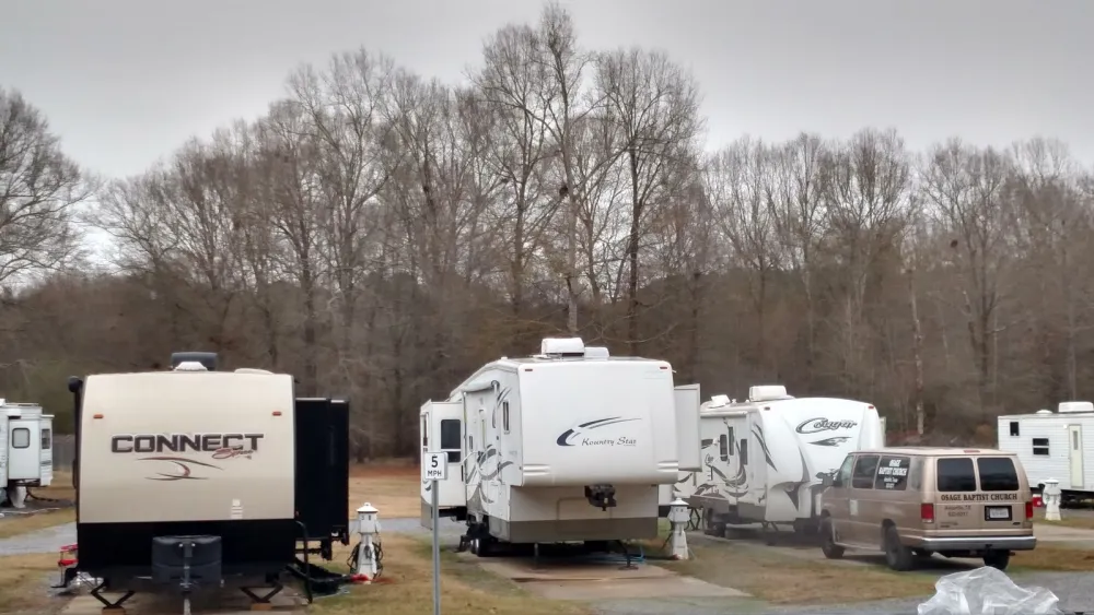 Benchmark Coach & RV Park