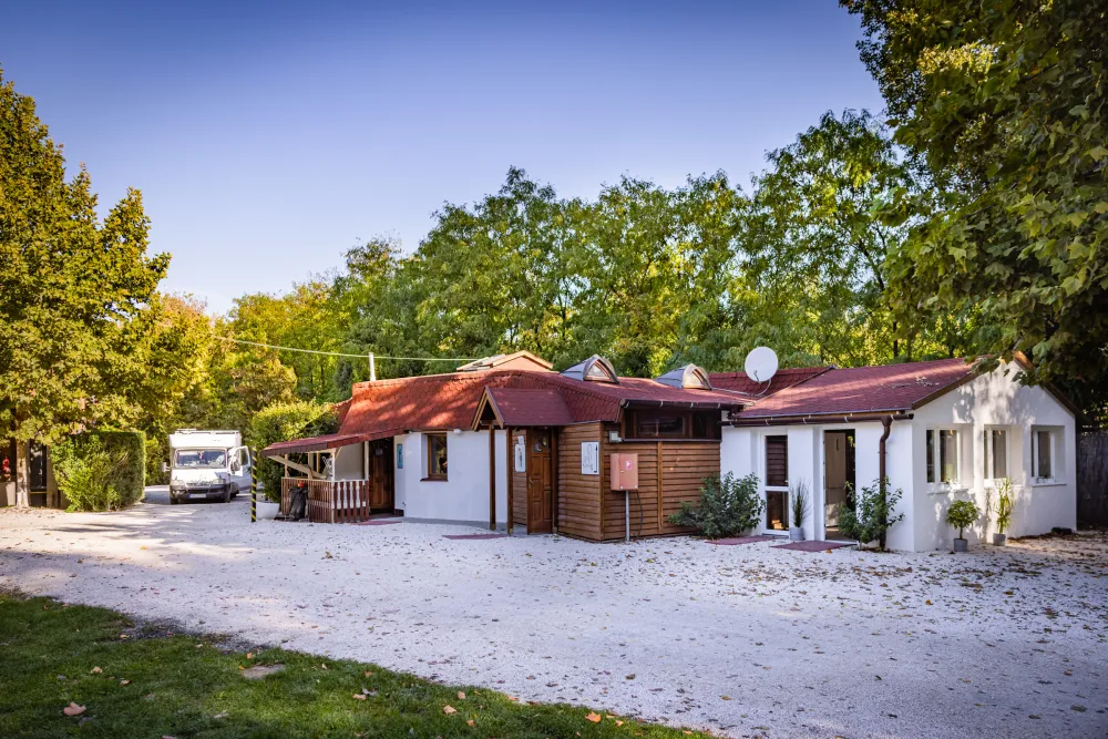 Arena Camping & Guesthouse Budapest