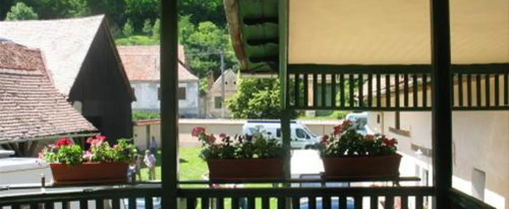 Camping La Curtea Richvini